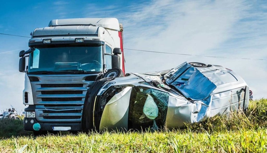 Pros of Hiring a Truck Accident Lawyer in Dallas